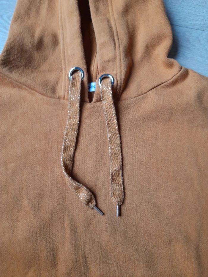 Pull sweat a capuche - photo numéro 2