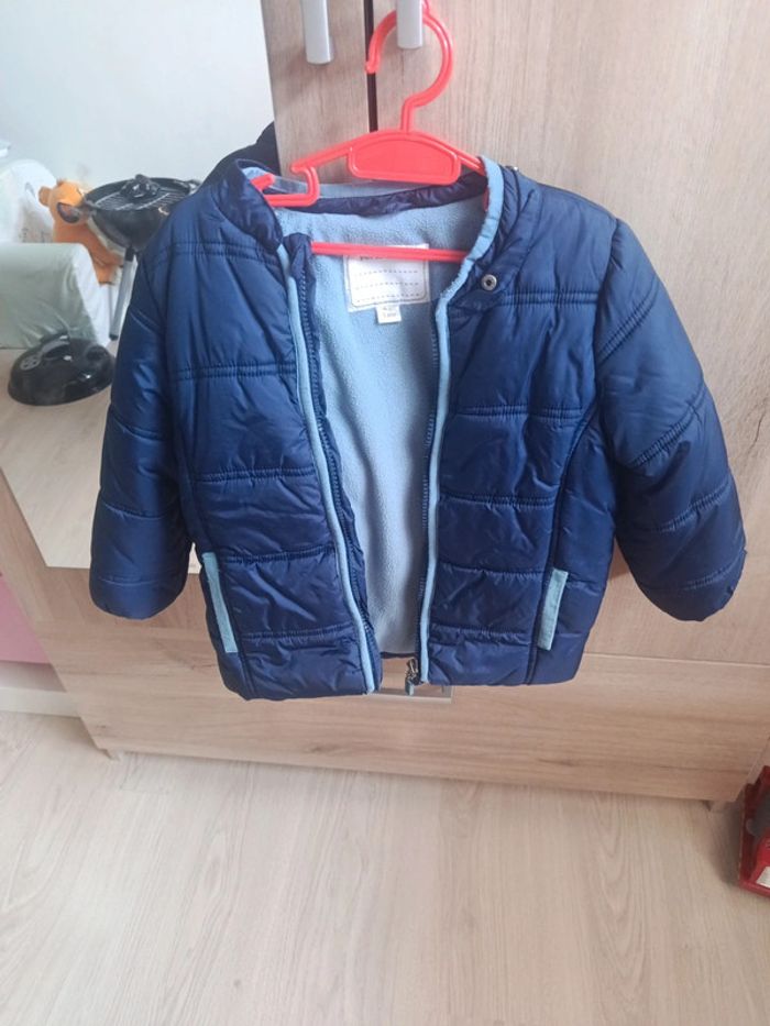 Doudoune avec capuche 3 ans