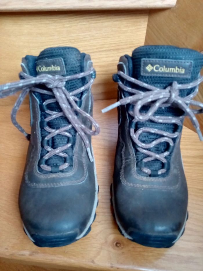 Chaussures de marche Colombia 35 - photo numéro 3