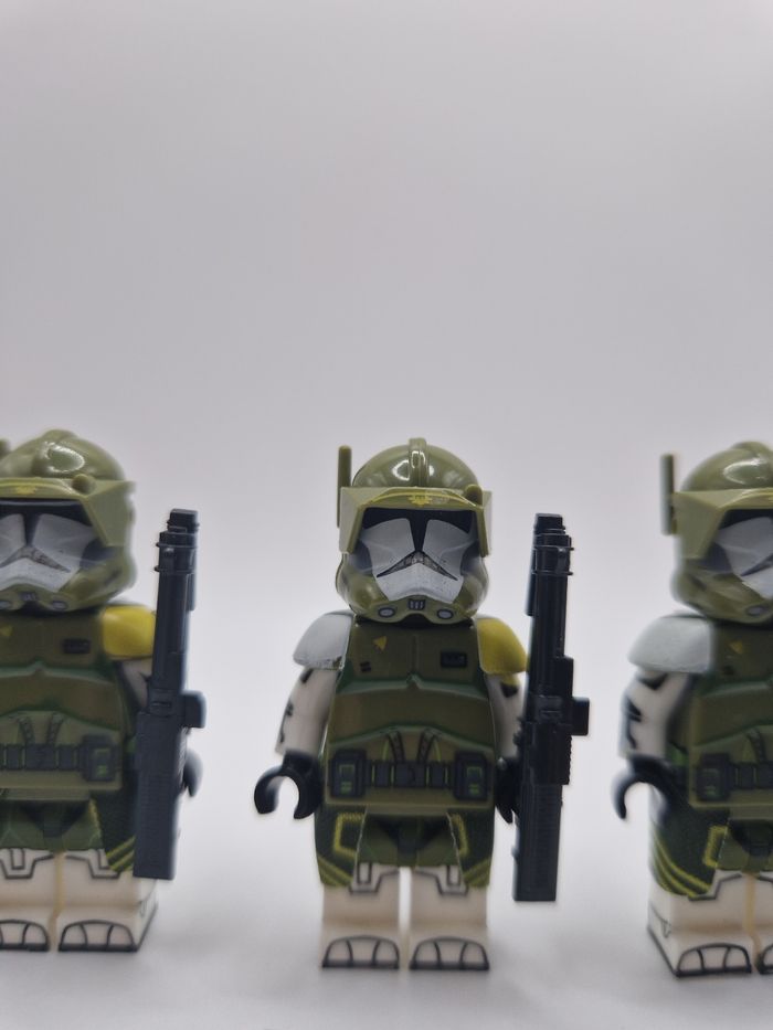 Figurines type lego 4 clones Doom troopers star wars - photo numéro 2
