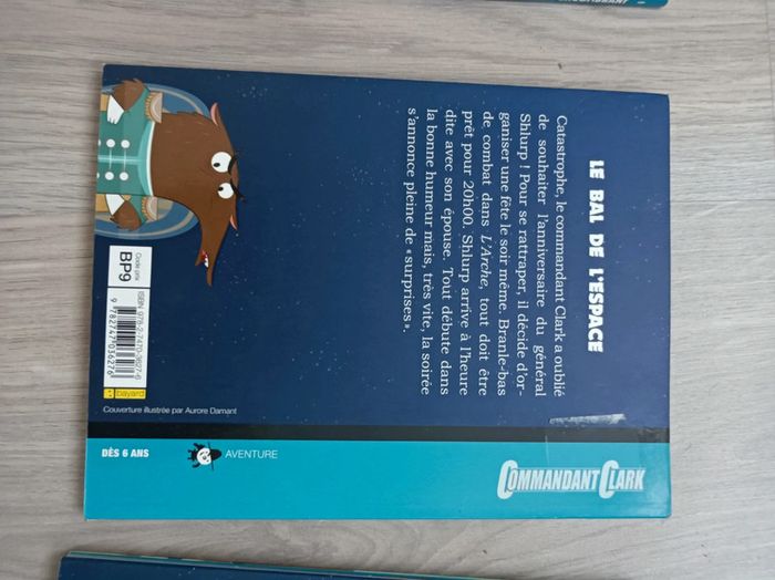 Lot de 3 livres Commandant Clark-1 Un passager bien encombrant/2 Le bal de l'espace/3 Foxy en danger - photo numéro 10