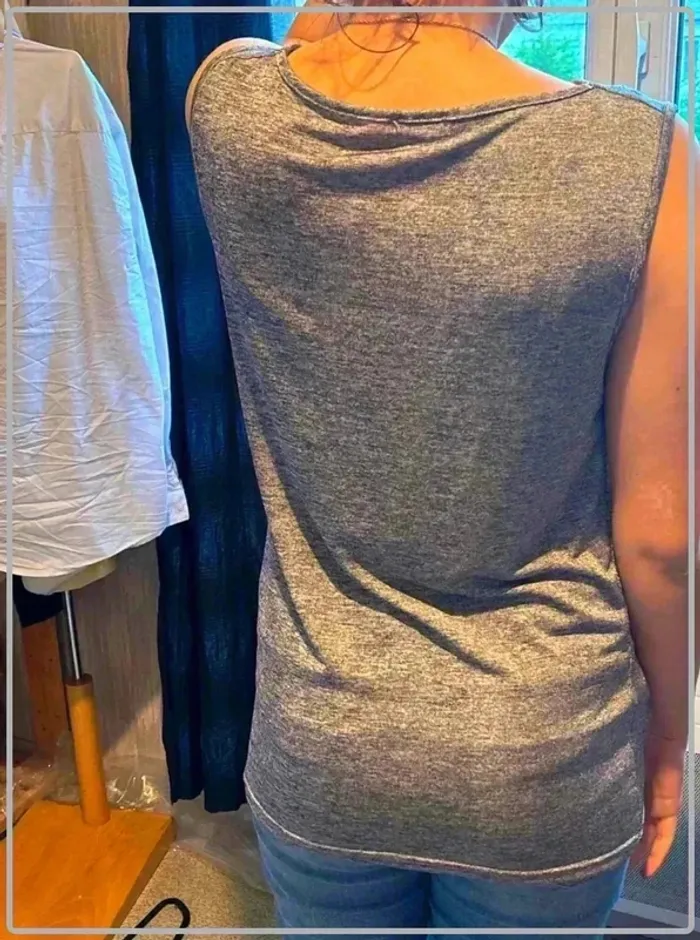 Lot 4 t shirt taille 42/44 - photo numéro 8