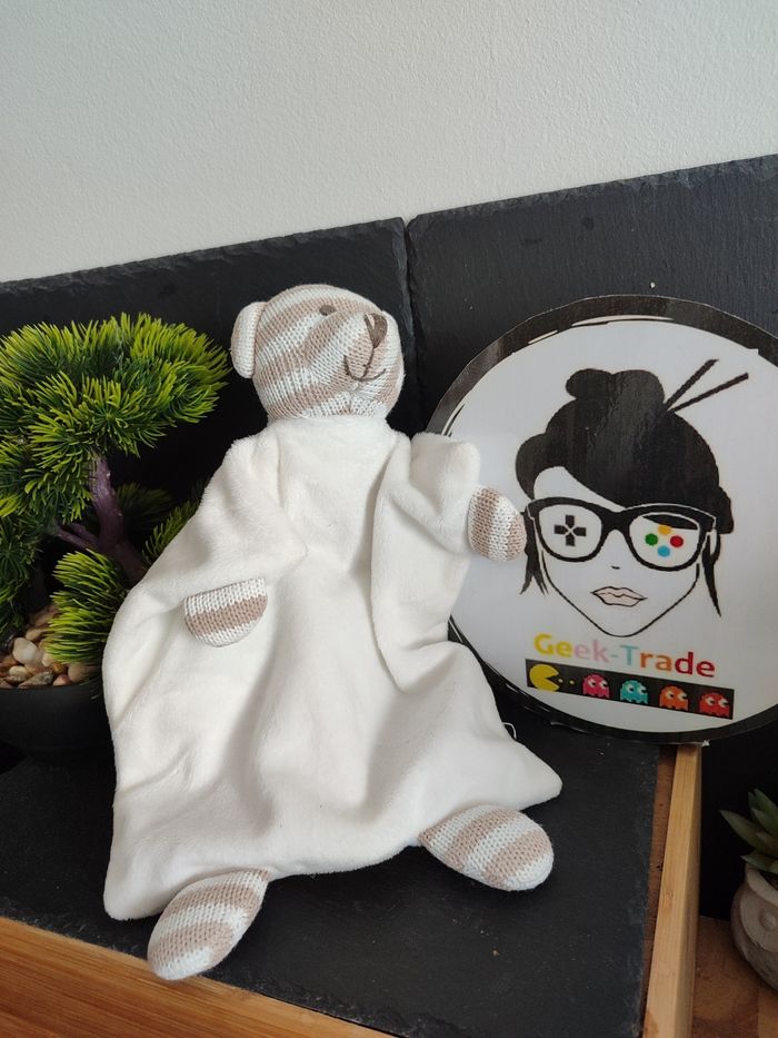 doudou plat ours laine marron beige blanc rayé rayure carré Noir DD003415