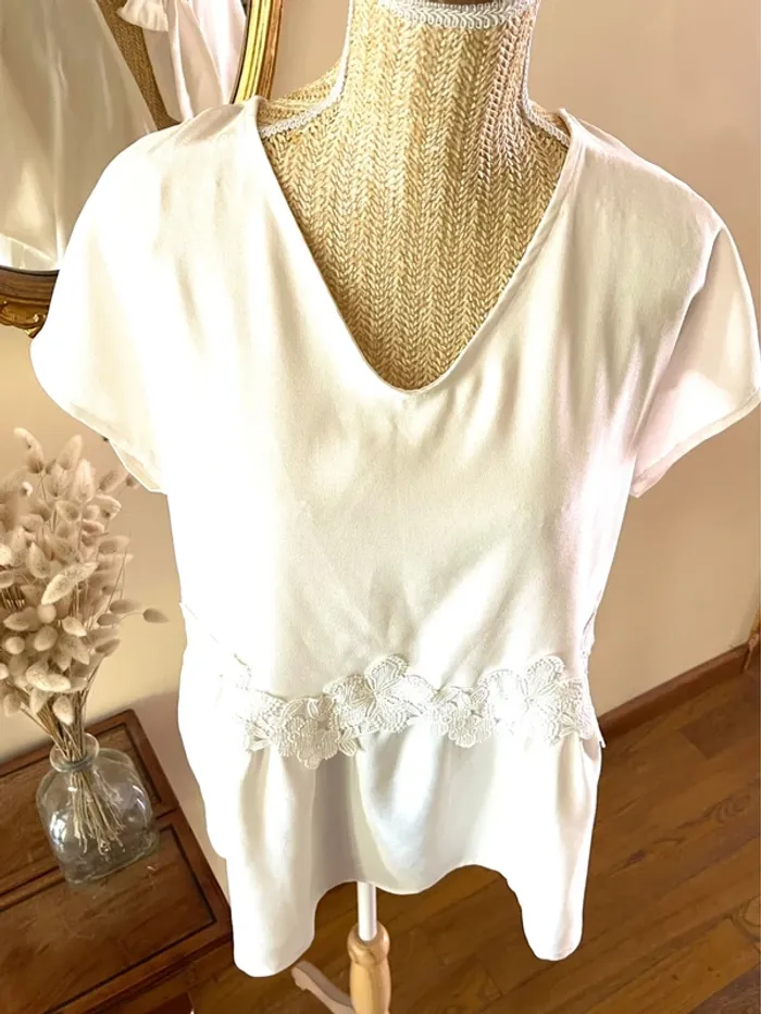 Top Élégant Crème avec Détails en Broderie - Julie Gertelande - photo numéro 12
