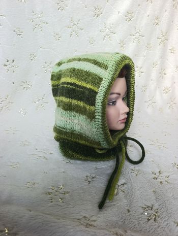 Cagoule femme hood Balaclava dégradé vert neuf fait main