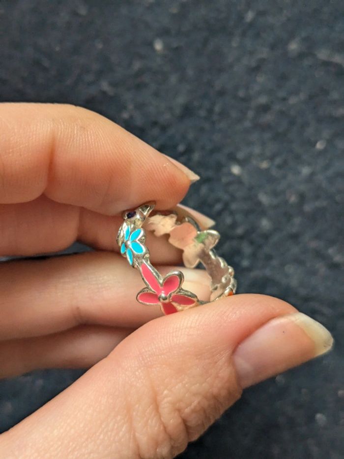 Bague en acier avec des fleurs - photo numéro 3