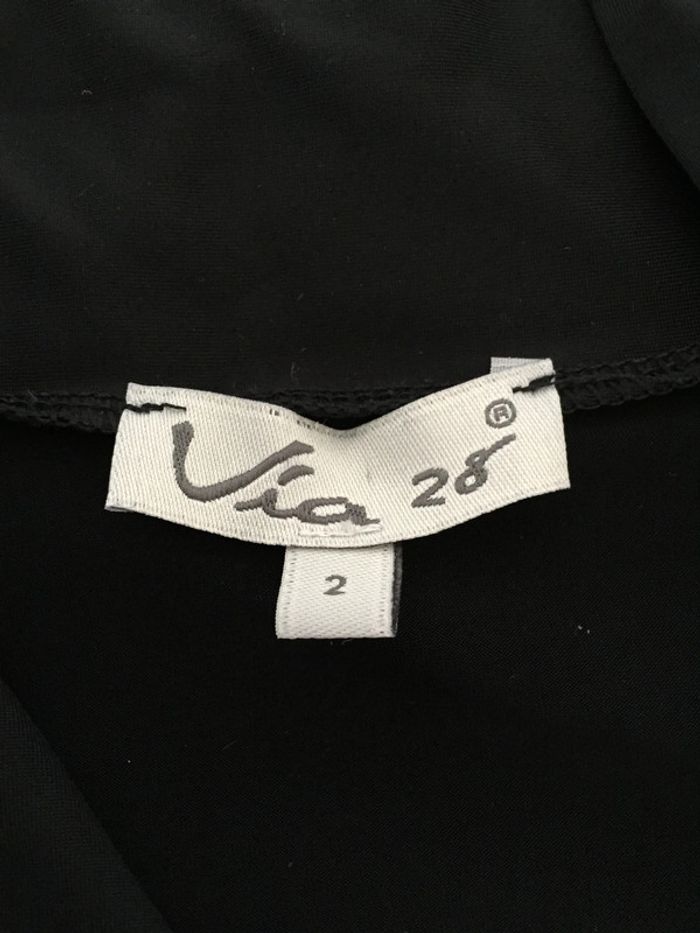 haut noir - photo numéro 2