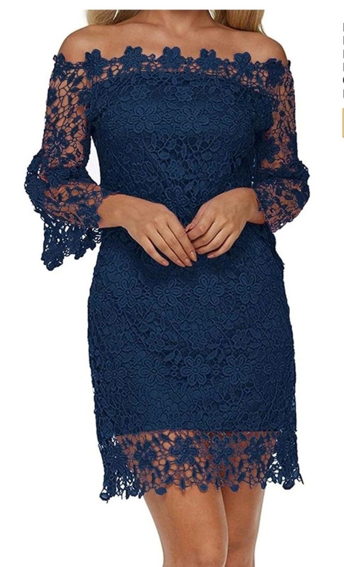 Robe dentelle taille S auxo neuve - photo numéro 3
