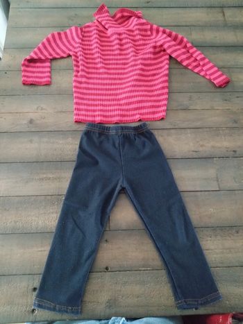 Lot jean ligging bleu et sous pull pull bébé fille 2 ans