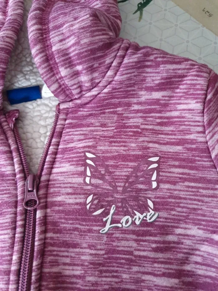 Veste chaude à capuche 110 / 116. - photo numéro 2
