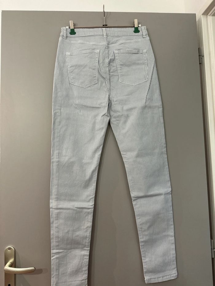 Jean skinny kiabi taille M - photo numéro 2