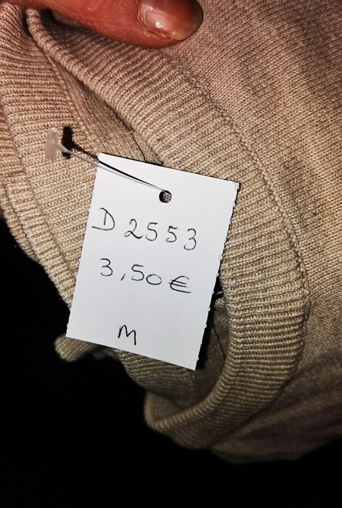 D2553 - pull fin pour homme Taille M - photo numéro 3