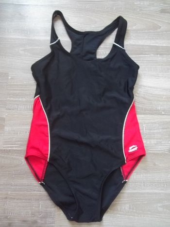 Maillot de bain Slazenger noir et rouge 9/10 ans