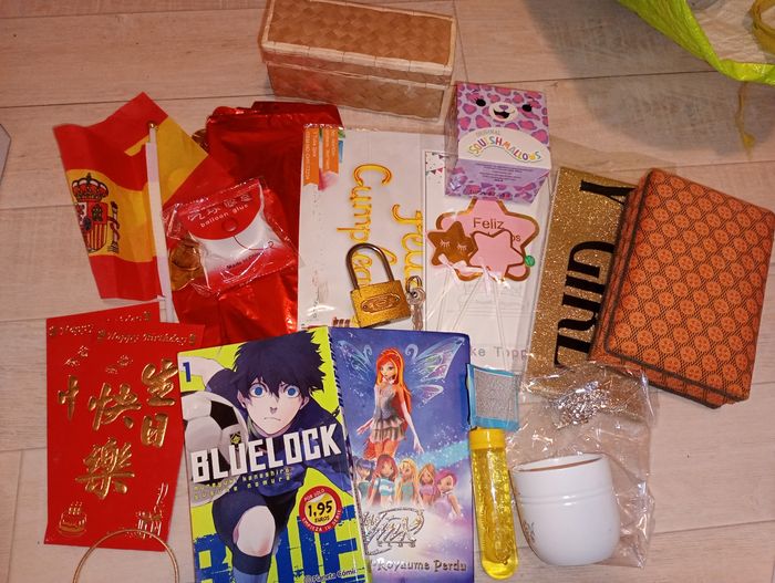 Lot d'affaire enfant et anniversaire et autre