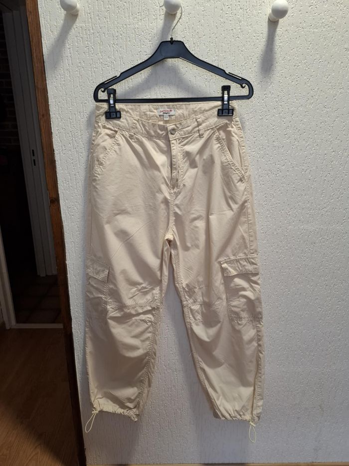 Beau pantalon baggy femme Jennyfer 34 beige très bon état
