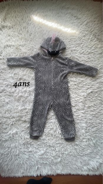 Combi pilou 4ans