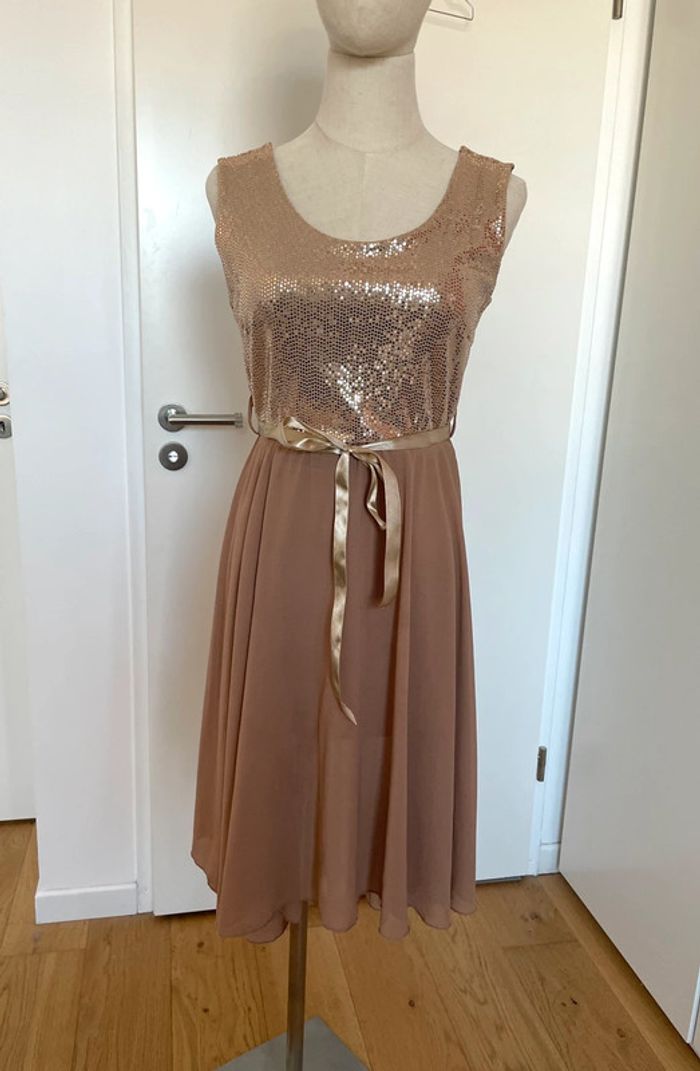 Robe de cérémonie