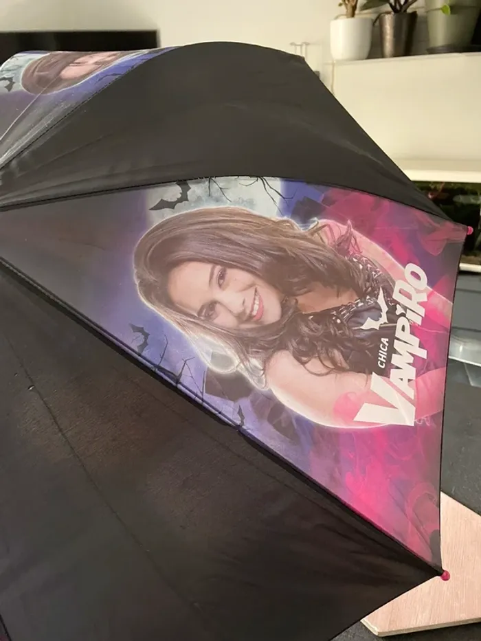 Parapluie Chica Vampiro enfant - photo numéro 2