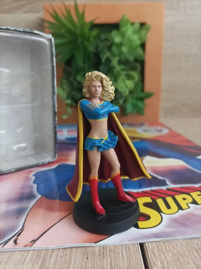 Figurine Supergirl DC Comics Eaglemoss Super Héros - photo numéro 4