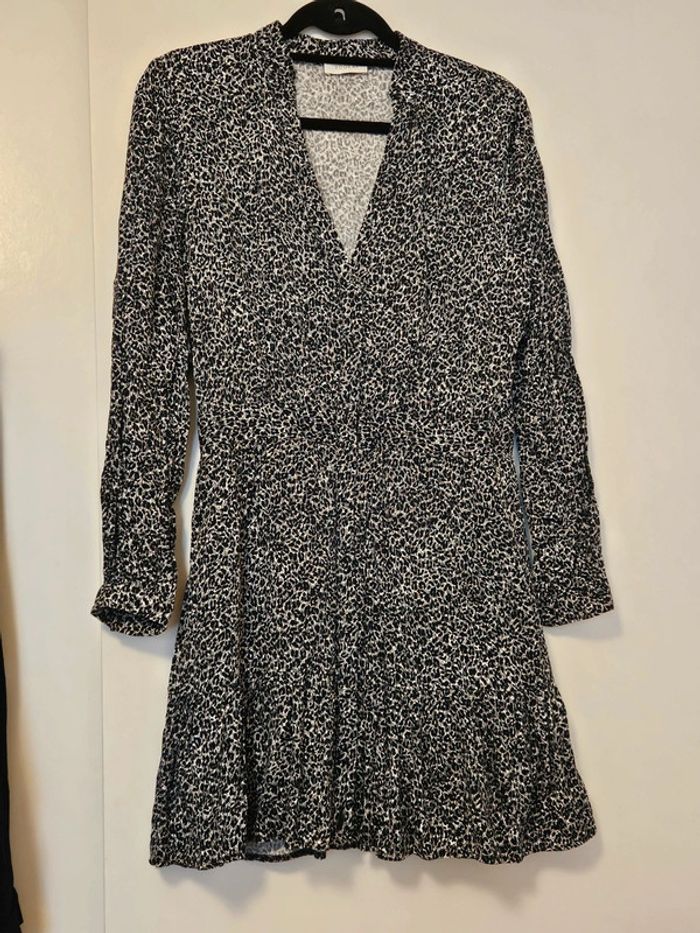 Jolie robe imprimée leopard Kookai