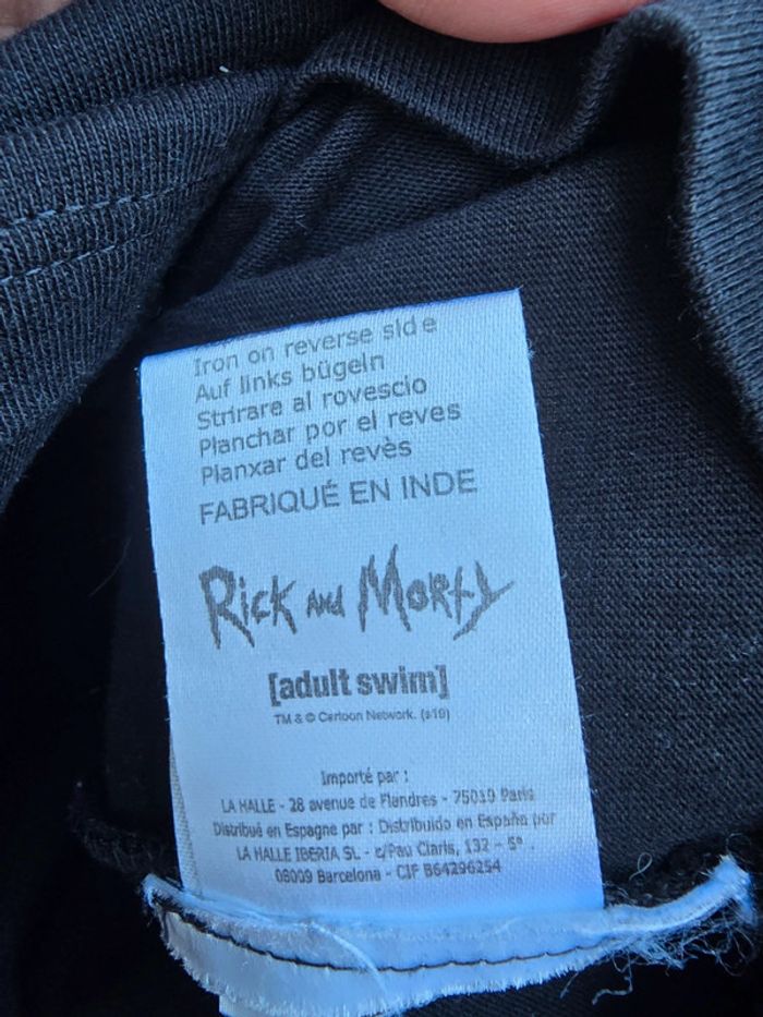 Tee-shirt 🍒Rick and Morty🍒taille M neuf sans étiquette - photo numéro 9
