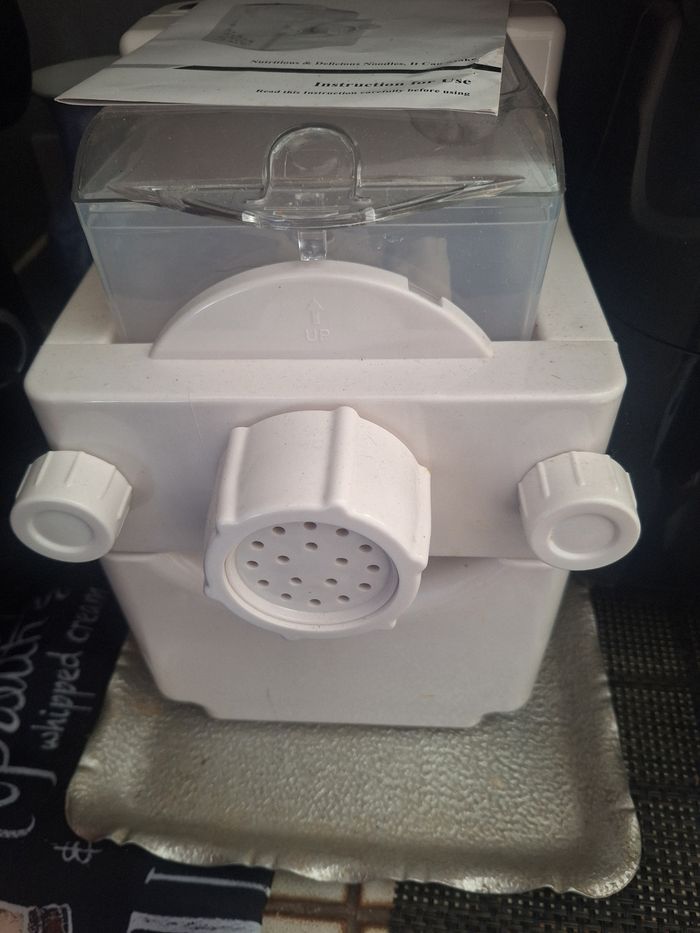 Machine a pate fraiche encore en garantie