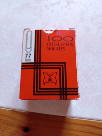 Boîte de trombones 77mm