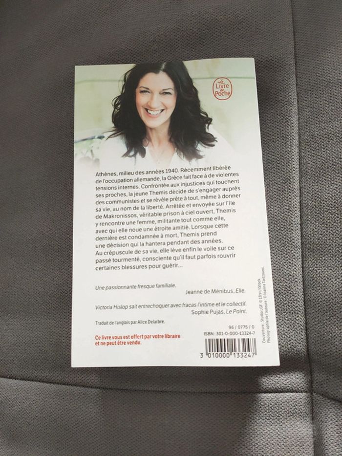 Ceux qu'on aime Victoria Hislop - photo numéro 2