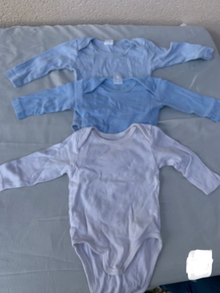 Bodies garçon 6 mois