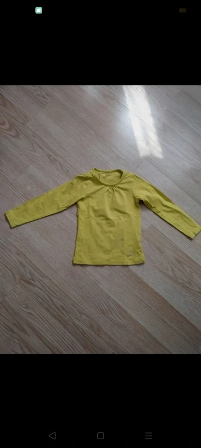 Lot de 5 hauts manches longues. Fille.
Taille 4 ans - photo numéro 5
