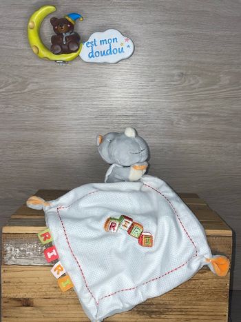 NIC48 doudou rhinocéros 🦏 nicotoy