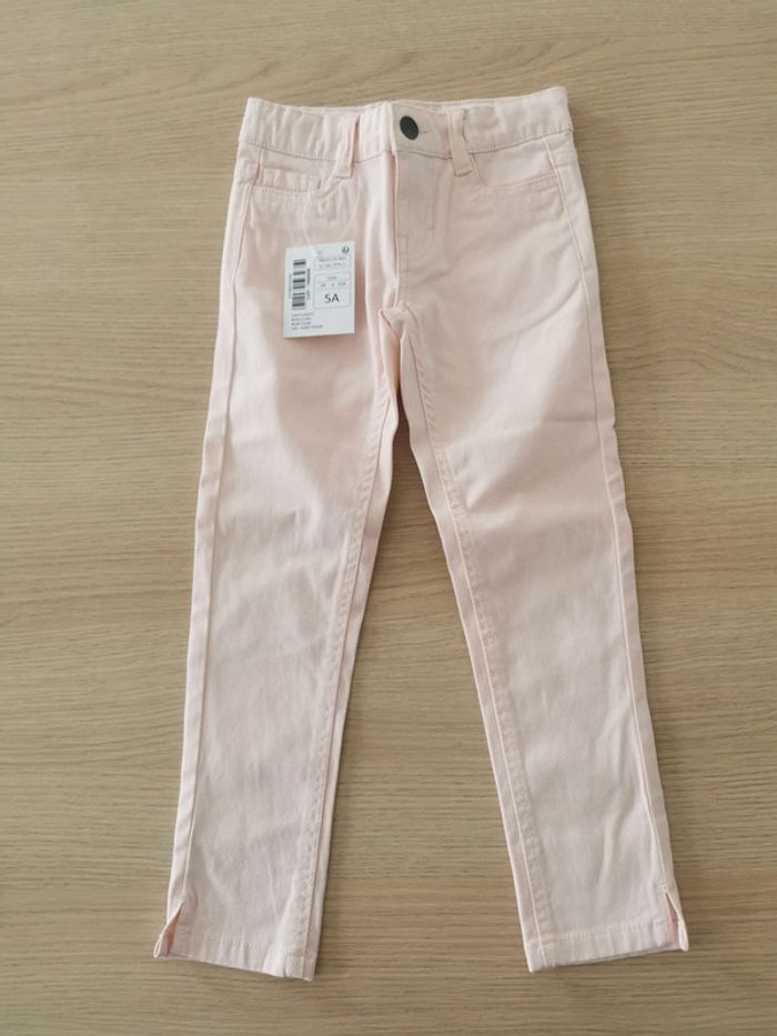 Pantalon jean rose neuf fille 5 ans - photo numéro 2