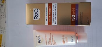 Fluide unificateur anti tâches brunes 50 ml  50 spf ROC