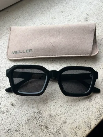 Lunettes de soleil
