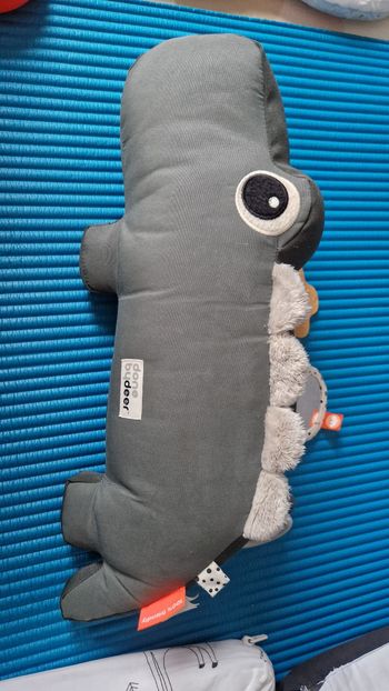 Peluche d'activité crocodile verbaudet motricité bébé
