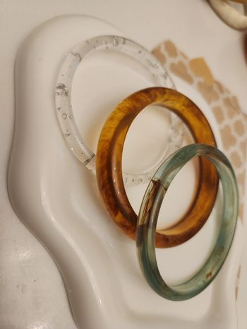 Bracelet en resine neuf