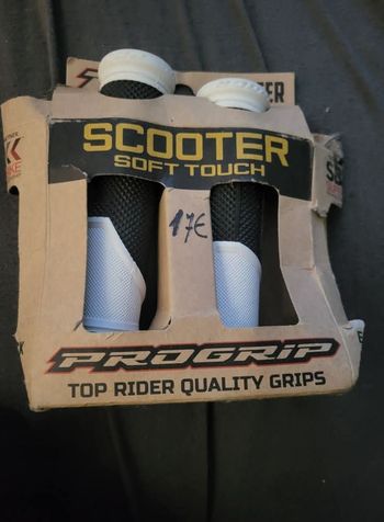 Poignee scooter