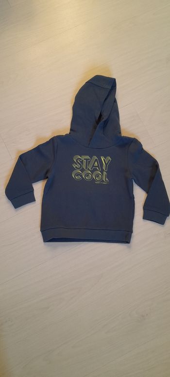 Sweat à capuche T 4 ans
