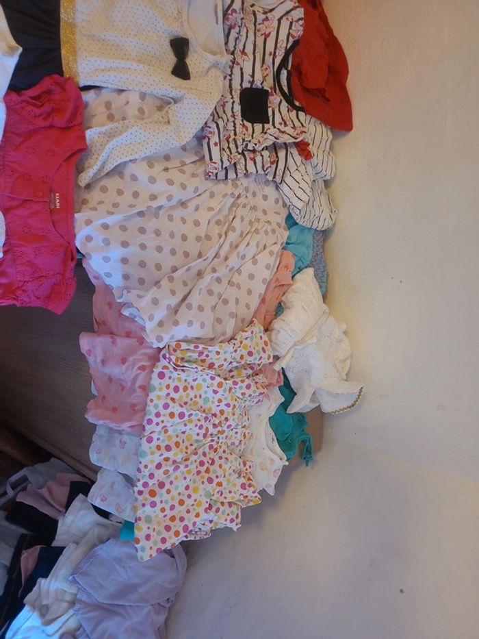 Lot 18 mois fille - photo numéro 2