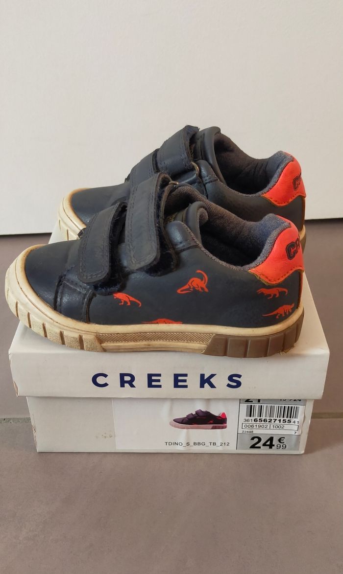 Baskets garçon bleu dino