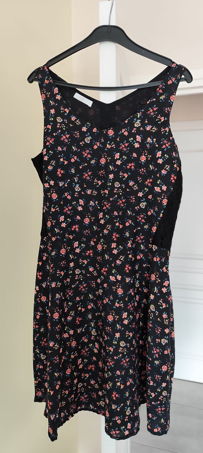 Robe sans manches taille 40