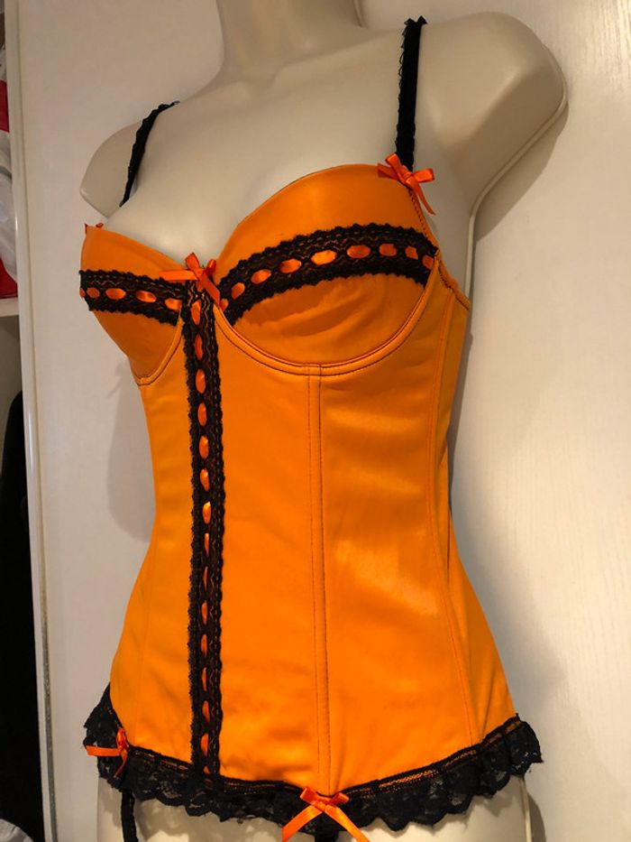 Guêpière orange et noir 90 B - photo numéro 7