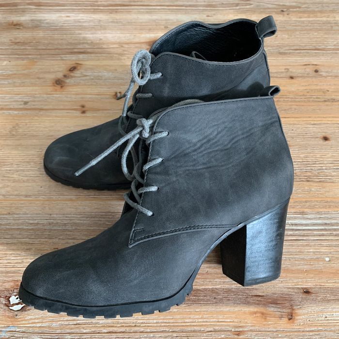 Bottines grises - photo numéro 2