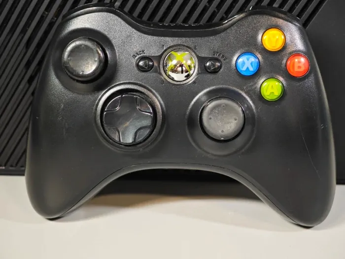 Console XBox 360 E / 4Go/ Manette/ Garanti 1 an - photo numéro 9
