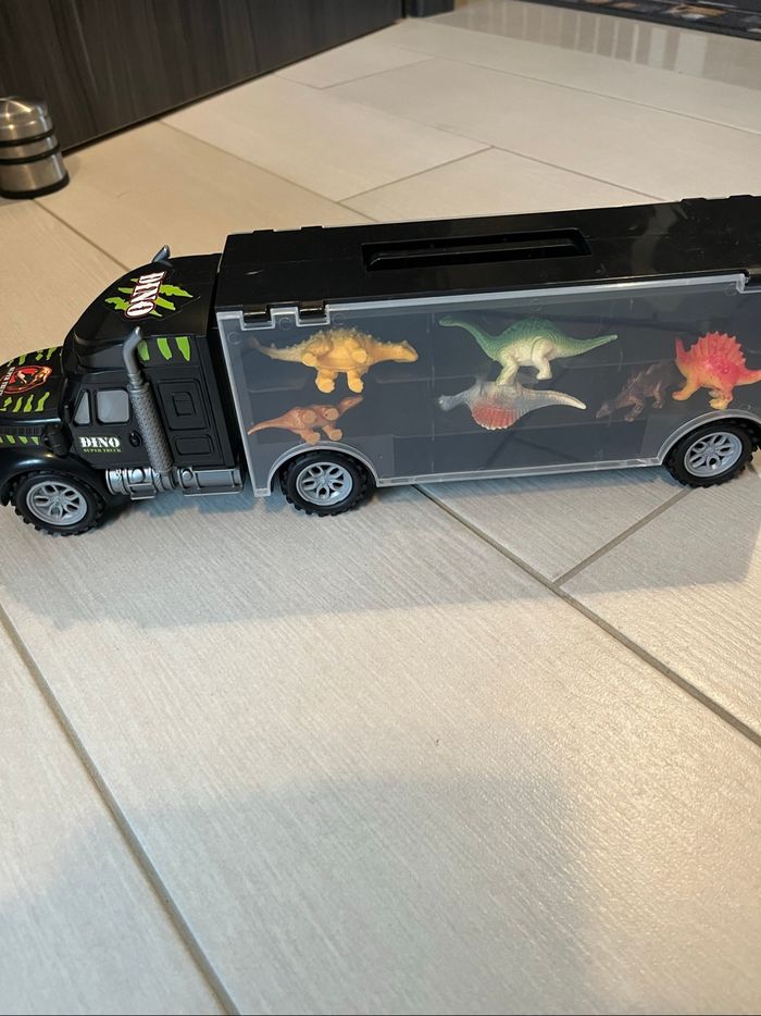 Camion de transport et 12 mini dinosaures - photo numéro 2