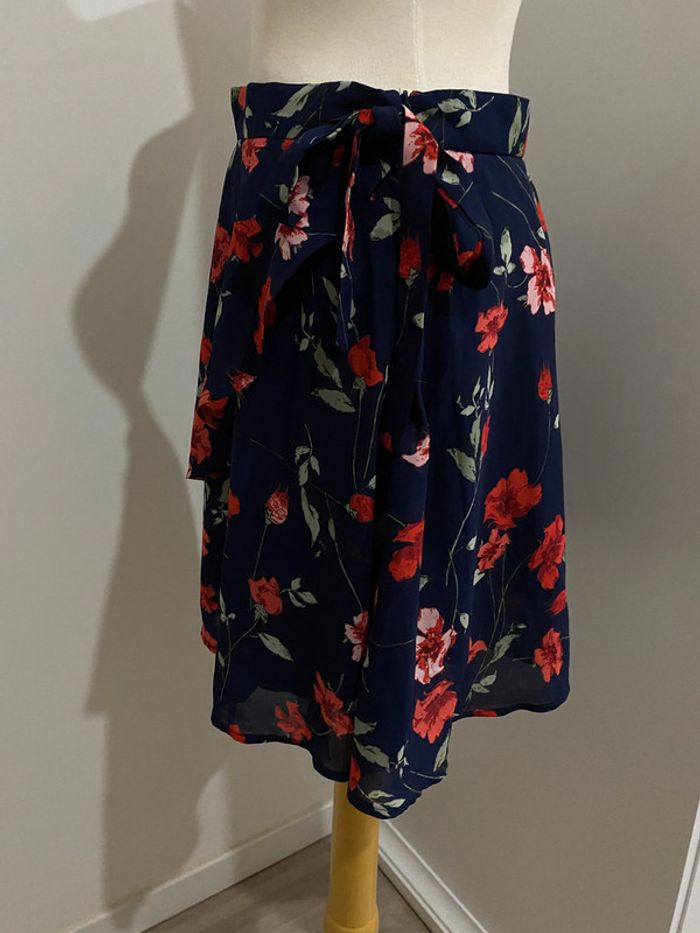 Jupe portefeuille bleue fleurie Missguided - photo numéro 3