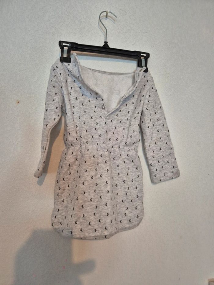 Robe plutôt chaude, manches longues, en excellent état. - photo numéro 2