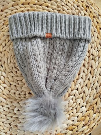 Bonnet gris à pompom SNOW taille unique NEUF