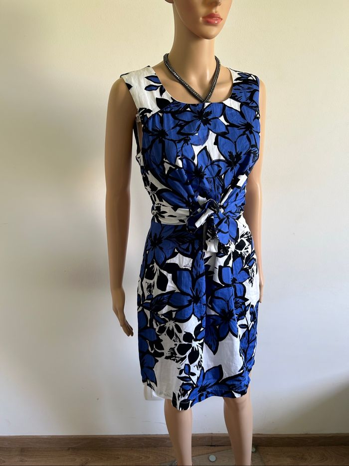 Robe bleue et blanche sans manches Anna Field taille 40 TBE - photo numéro 2