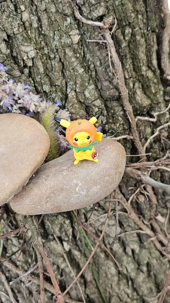 Super figurine Pokemon Nintendo pikachu halloween